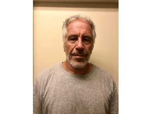 ABD’li milyarder Jeffrey Epstein cezaevinde kendini astı