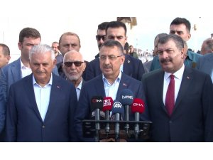 Cumhurbaşkanı Yardımcısı Oktay, bayram namazını Büyük Çamlıca Camii’nde kıldı