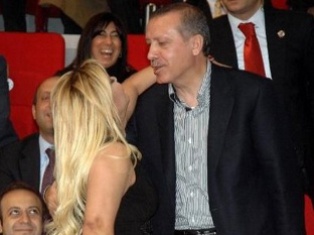 Dünya ahiret abimdir o benim