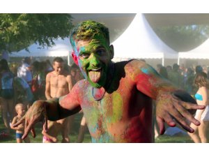 Sırbistan'daki "Renk Festivali"nde görsel şölen