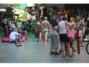 Antalya esnafına yerli turist bereketi