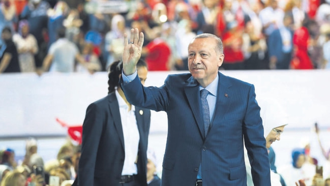 Erdoğan'dan 18. yıl mesajı... "Dün bitti, geçti gitti, bugün yeni bir gündür!"