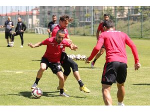 Samsunspor Erzurum kampındaki ilk antrenmanını yaptı