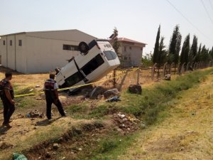 Ailesinden izinsiz aldığı minibüsle takla attı: 1 ölü, 4 yaralı