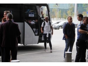 Chelsea, İngiltere’ye döndü