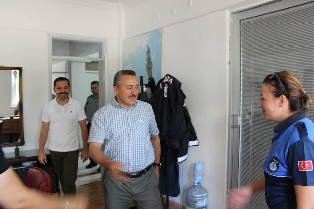 Tutal, personelle bayramlaştı