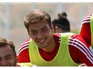 Sivasspor, Berat İsmail’i denemeye aldı