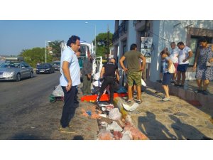 Kaza yapan motosikletliye ilk müdahaleyi kaymakam yaptı