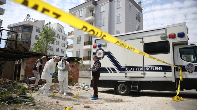 Isparta'da korkunç olay... Eşini, kayınpederini ve muhtarı öldürdü...