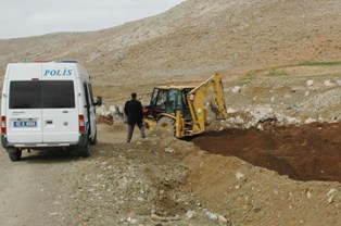 Polis gibi çalışıp cinayetleri ortaya çıkardı