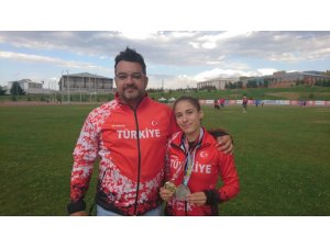 Madalya avcısı Burcu Erdemir başarılarını sürdürüyor