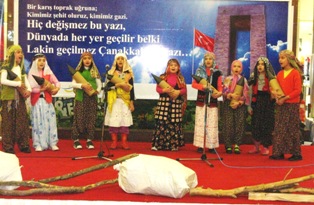 Öğrencilerin Çanakkale oratoryosu beğeni toplandı