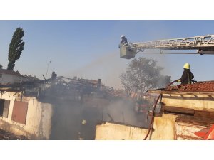 Çorum’da depo yangını