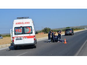 Otomobilin çarptığı elektrikli motosiklet sürücüsü hayatını kaybetti