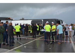 GÜNCELLEME - Çanakkale'de yolcu otobüsü devrildi: 1 ölü, 28 yaralı