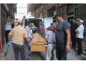 Yaşadığı otel odasında öldü