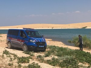 GÜNCELLEME - Şanlıurfa'da baraj gölüne giren 2 kişi kayboldu