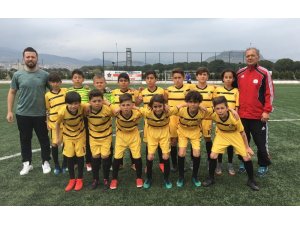 Aliağaspor FK geleceğin yıldızlarını seçiyor