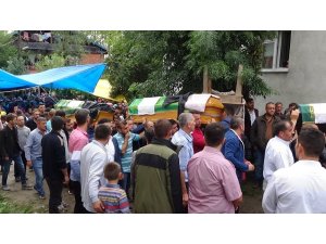 Bartın’daki feci kazada hayatını kaybeden 4 kişi toprağa verildi