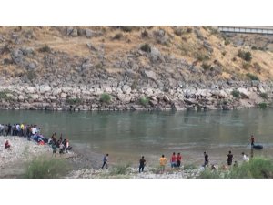 Serinlemek için girdiği baraj gölünde kayboldu