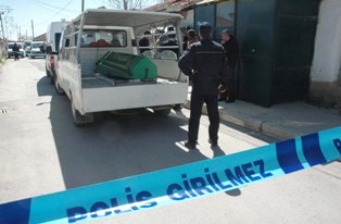 Babasının silahıyla intihar etti