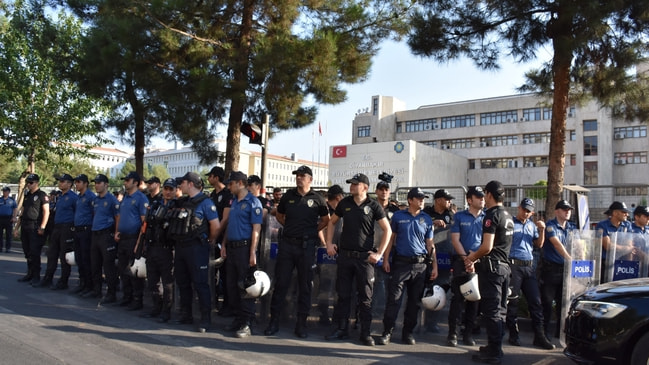 HDP'den iç savaş çağrısı... Kayyum sonrası ilk ses CHP'den!