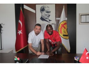 Sissoko imzayı attı