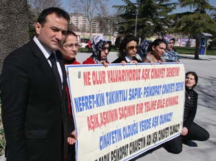 Şefkat-Der 'aşk cinayetleri'ne dikkat çekti