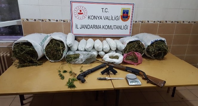 Konya'da jandarmadan uyuşturucu operasyonu