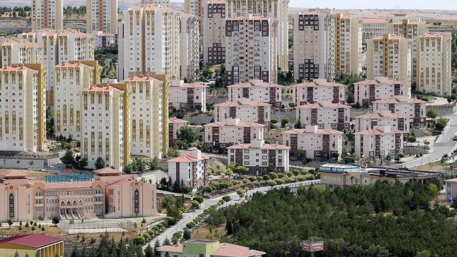 Kontenjana takılıyorlar... Evsiz emeklilerden TOKİ'ye yüzde 50 talebi!