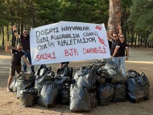 Piknikçiler kirletti “Beşiktaşlı taraftarlar” temizledi