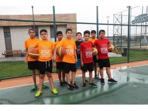 Genç basketbolcular Büyükşehir’de yetişiyor