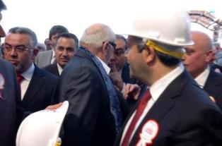 Vekille işadamı kavga etti, bakan ayırdı