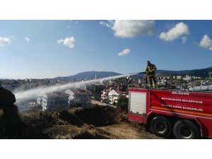 Erdek’te ot yangını korkuttu