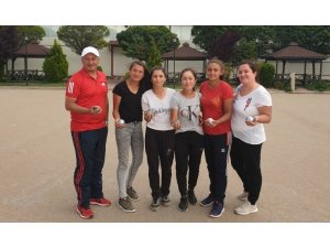 Alaçamlı sporcular milli takımda