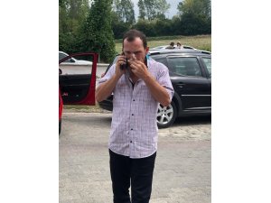 Hasta, bastonla aile hekimini darp etti