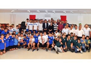 Amatör spor kulüplerine Osmangazi desteği