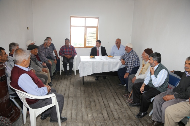 Kaymakam Bozkurtoğlu vatandaşlarla buluştu