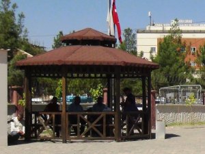 Buzdolabının arkasında oynarken akıma kapılan çocuk hayatını kaybetti