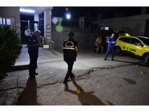 Adana’da silahlı saldırıya uğrayan 2 kişi yaralandı