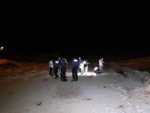 Boş arazide erkek cesedi bulundu