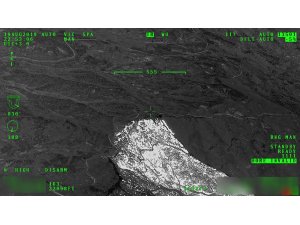 Milli İHA bu kez yangının üstüne gitti