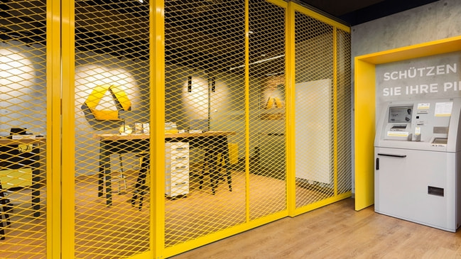 İnternet bankacılığına yenildi Dev banka yüzlerce şubesini kapatacak!