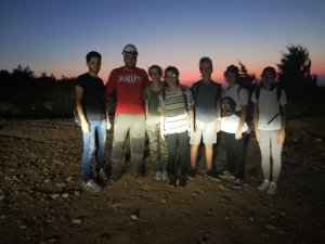 Dağlık alanda yolunu kaybeden grubu AKUT kurtardı