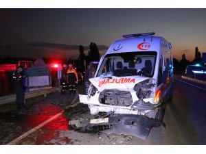 GÜNCELLEME - Kütahya'da zincirleme trafik kazası: 3 ölü, 4 yaralı