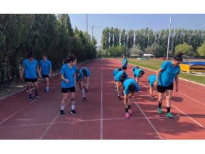 Anadolu Üniversitesinin kadın hentbolcuları yeni sezona hazırlanıyor