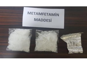 Uyuşturucu şüphelileri kovalamaca sonucu yakalandı