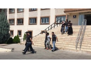 Karabük’e uyuşturucu madde getiren 4 şüpheli tutuklandı