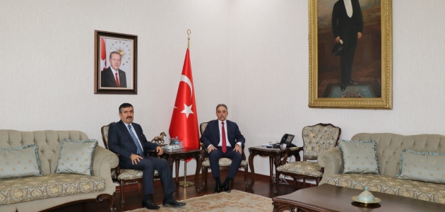 Aydın Nezih Doğan, Vali Toprak'ı ziyaret etti