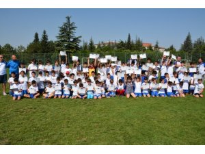 Geleceğin futbolcu adayları mezun oldu